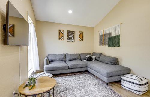 Temple House | Group-Friendly Getaway with Fenced Yard in Temple!