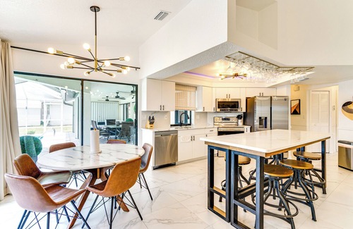 Charlotte County House | Group Getaway: Luxe Lakeside Gem in Port Charlotte
