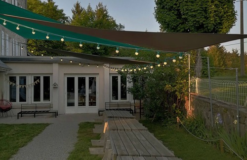 Le Chambon-sur-Lignon House | Group gîte with single rooms, no dormitories, in the heart of nature.