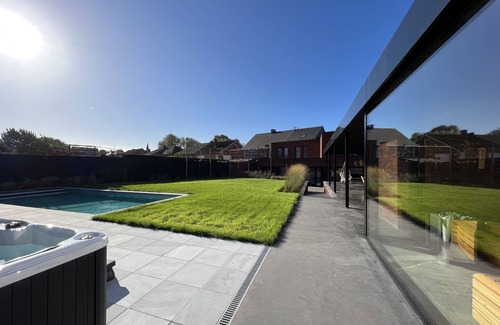 Gutschoven House | Group home with swimming pool and wellness