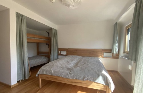 Huzenbach House | Group house Baiersbronn LUG INS TAL up to 27 persons - Great view, garden, terrace, barbecue, WLAN