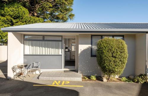 Blenheim Cabin | Grove Park Motor Lodge