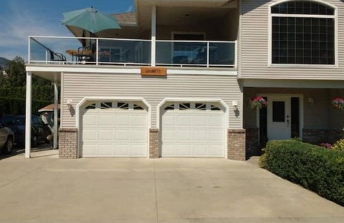 Okanagan-Similkameen House | Grumpy's Suite by the Lake