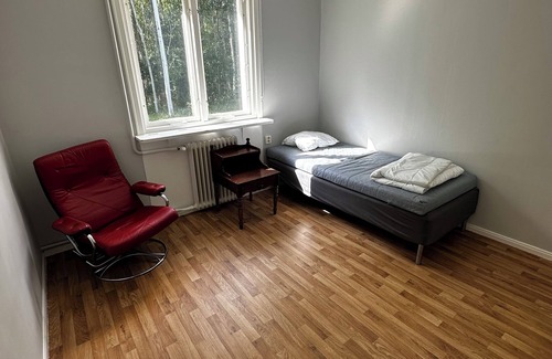 Hallabrottet Apartment | Grymt Prisvärd Lägenhet, Nära Kumla & Örebro!