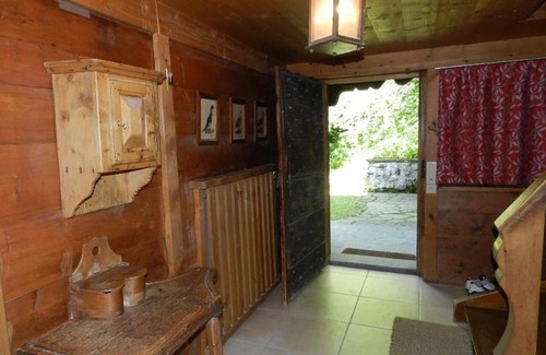 Zweisimmen Nr Gstaad Apartment | Gstaad Apartment Sleeps 9 WiFi