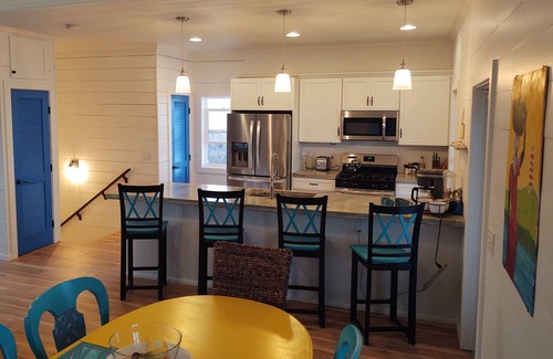 Great Guana Cay Cottage | Guana Breeze Cottage located between Bakers Bay and the settlement of Guana Cay.