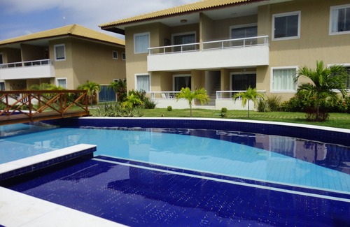 Guarajuba Apartment | Guarajuba Verano Vilage 2/4, decorated. @guarajubapraia. (71) 99123-3137