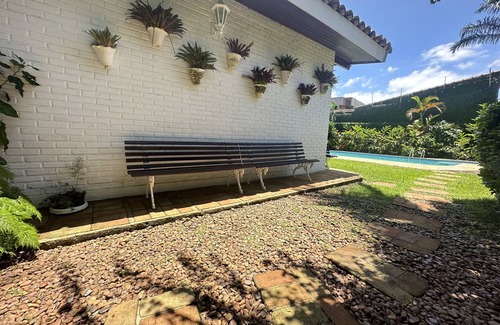 Jardim Virginia House | Guarujá Casa há Cinco Minutos da Praia a pé