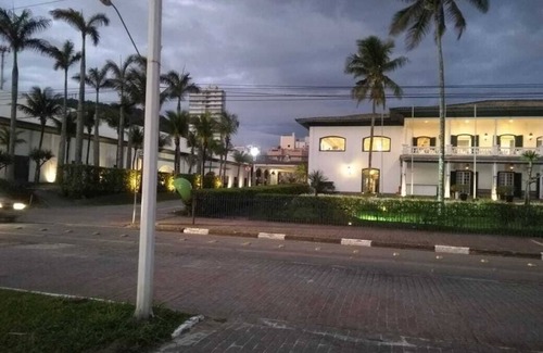 Vila Julia Apartment | Guarujá apartment, best point of Enseada beach, 150 ms from the beach