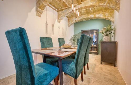 Gudja Apartment | Gudja 2BR - A Home of Character in the Village Core