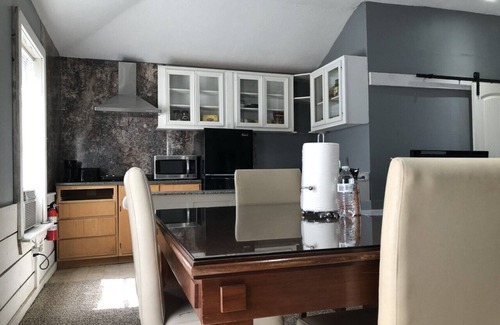 Northampton Apartment | Guest Apt with ATTACHED Bath and PRIVATE EntrancenRUSTIC Nonsmoking SUITE