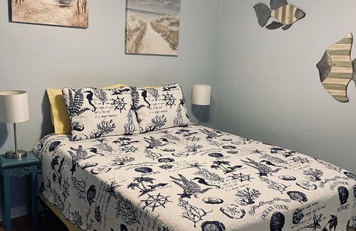 Norman House | GUEST HOUSE 1.5 miles to OU CAMPUS