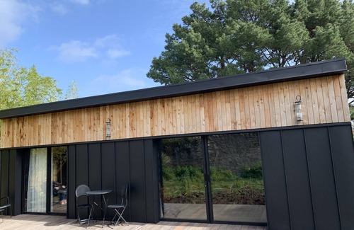 Vannes Ski Chalet | Guest house 2 minutes from the port of Vannes
