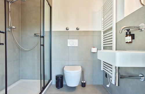 Bad Toelz House | Guest House 'Alte Seifensiederei - Lallaji' with Shared Terrace, Shared Garden and Wi-Fi