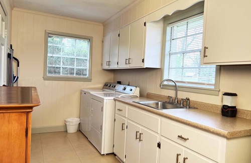 Bainbridge House | Guest House at Historic Ten Horse Farm near Bainbridge and Lake Seminole