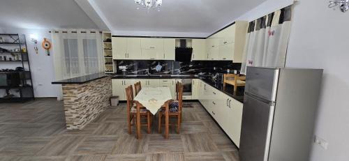 Tepelene House | Guest House Bjorn