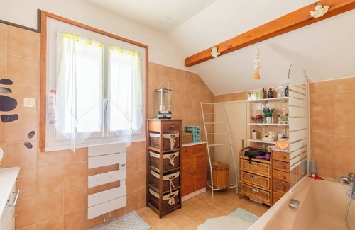 Etercy House | Guest House 'Chambres D'hotes Près Lac Annecy 1' with Shared Pool and Shared Garden