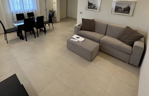 Piacenza Apartment | Guest House elegant and modern apartment max 7 people for work or vacation