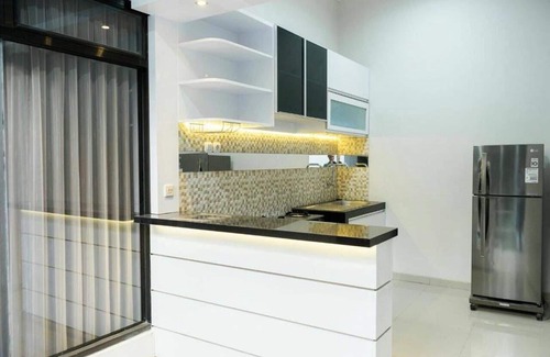 Banjarsari House | Guest House for Family