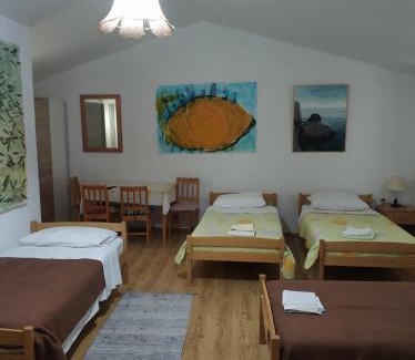 Opuzen House | Guest House Fosa