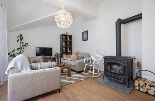 Hreljin Apartment | Guest house Gaj B4 in Hreljin with gym and barbecue