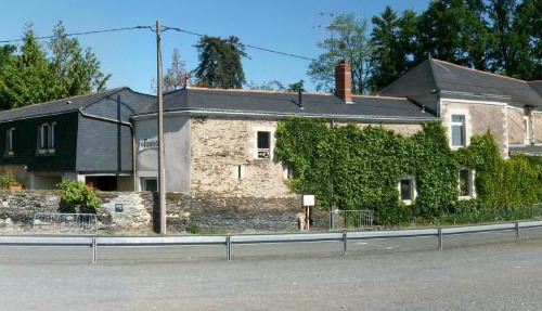 Saint-Sylvain-d'Anjou House | Guest House La Fauvelaie
