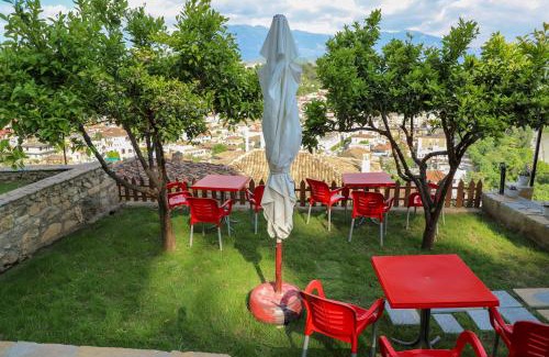 Berat House | Guest House LION