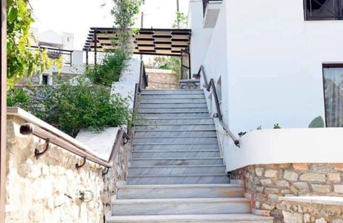 Posidonia Apartment | 'Guest House' - Lovely Apartment, 70m from the Sea!