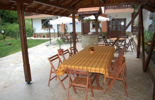 Radevtsi House | Guest House Savina