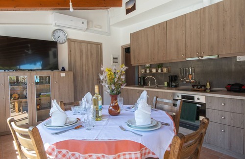 Mesa Lasithion House | Guest House "Skapani's House" with Mountain View, Shared Terrace & Wi-Fi