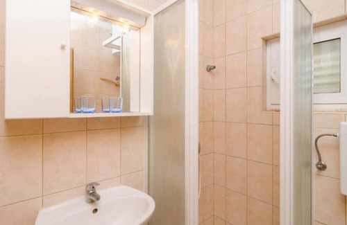 Sobra House | Guest House Sobra 38