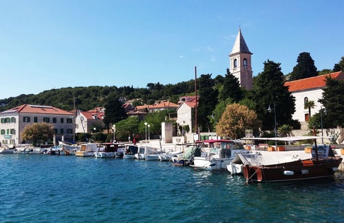 Prvic Luka House | Guest house Tonka- kuca za odmor Tonka na prekrasnom otoku