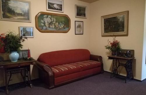 Slatinany House | Guest House U Zámku