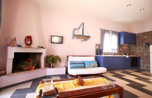 Galaxidi House | Guest house with view, like family,-friendly pet,quality Greek Breakfast,clean.