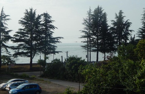 Makhinjauri Apartment | Guest House With Yard in Makhinjauri