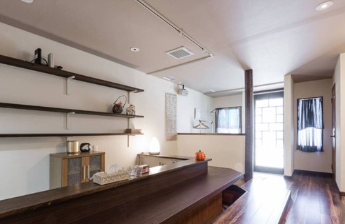 Sakyo Ward House | Guest House Yanagawa 1 floor can be reserved for up to 4 people / 5 minutes walk from Chayama Station / Clean room with good access to Gion, Kibune, Fushimi Inari, Osaka, etc.