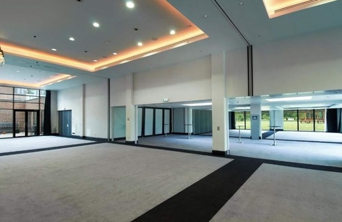 Syon Apartment | Guest Queen Room Near Syon Park LON