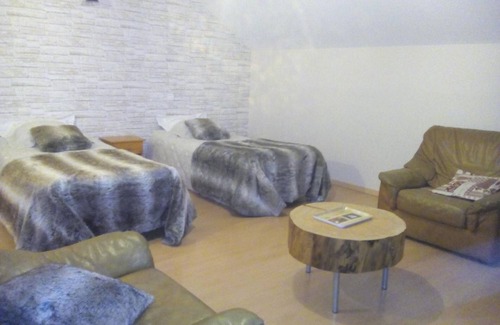 Seynod Bed & Breakfast | Guest Room 'Chez Brigitte et Sylvain' with Mountain View, Wi-Fi and Air Conditioning