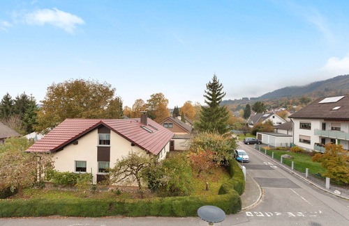 Obersackingen Apartment | Guest Room Koch with Panoramic View, Private Terrace and Wi-Fi