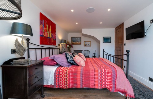 Brech Bed & Breakfast | Guest Room 'Room - Spa - Pool - Sauna' with Private Terrace and Shared Garden