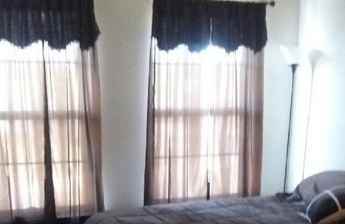 Stephens City House | Guest Room with King Bed for Rent