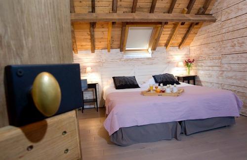 Noyant-et-Aconin Bed & Breakfast | GUEST ROOMS 💦 Swimming pool, Spa, Hammam, Sauna. Just for you!