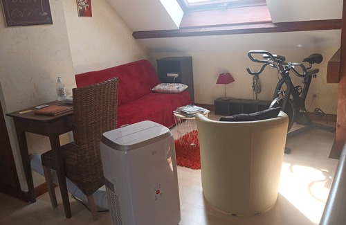 Saillenard Bed & Breakfast | Guest rooms upstairs. Breakfast included.