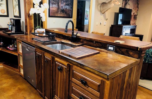 Missoula House | Guest suite attached to log home in the FOREST