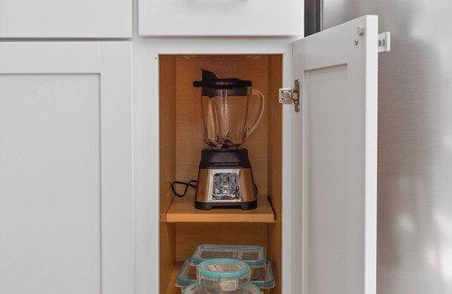 Woodland Heights Apartment | Guest suite close to James River and hiking/biking trails