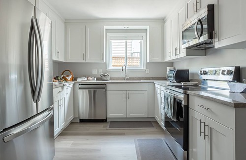 Maple Ridge House | Guest Suite in West Maple Ridge