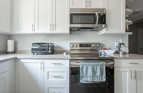 Maple Ridge House | Guest Suite in West Maple Ridge