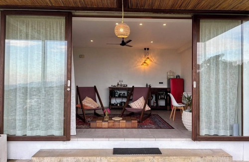 Yapak Apartment | Guest suite MARS, Boracay, Station 1, cosy hillside ocean view home
