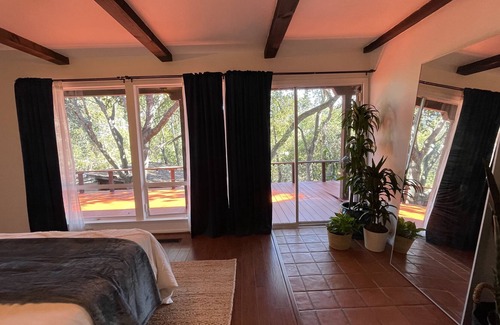 Los Altos Hills House | Guest Suite Retreat in Los Altos Hills