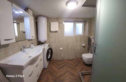 Petrich Apartment | Guest Suite SUZY